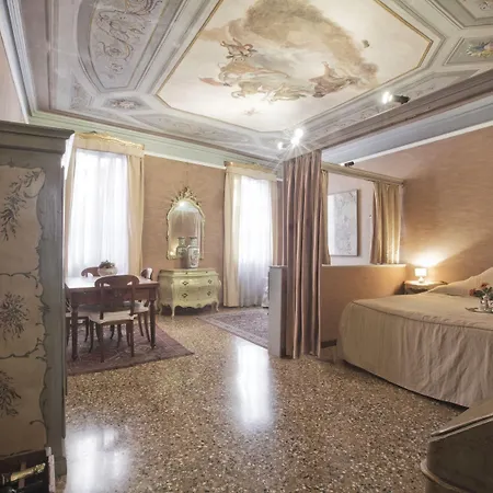 Апартаменты Palazzetto San Lio, Rialto *